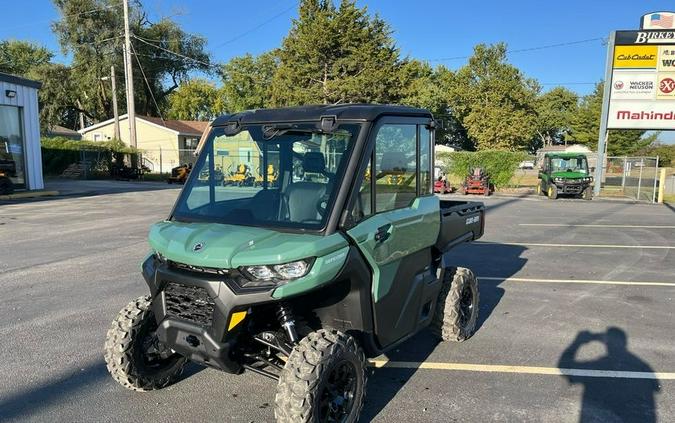 2026 Can-Am DEFENDER DPSCAB 65 HD9 - COMPASS GREEN