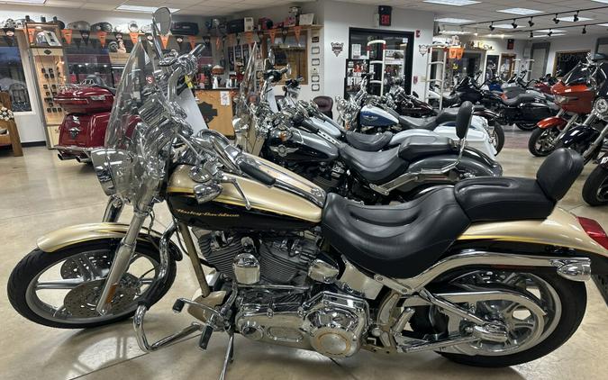 2003 Harley-Davidson® Screamin’ Eagle Softail Deuce 2/T GOLD/BLACK