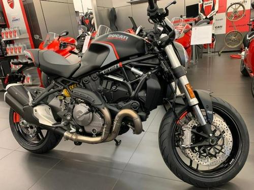 2020 Ducati Monster 821 Stealth Review (15 Fast Facts)