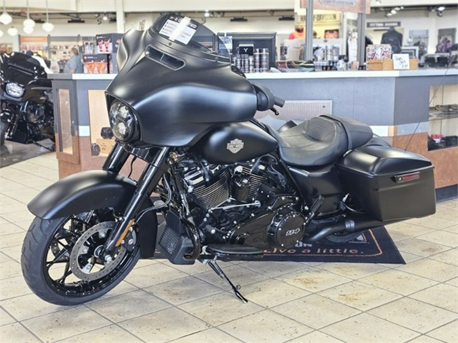 2022 Harley-Davidson Street Glide Special