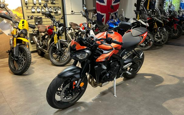 2025 Triumph Street Triple 765 R