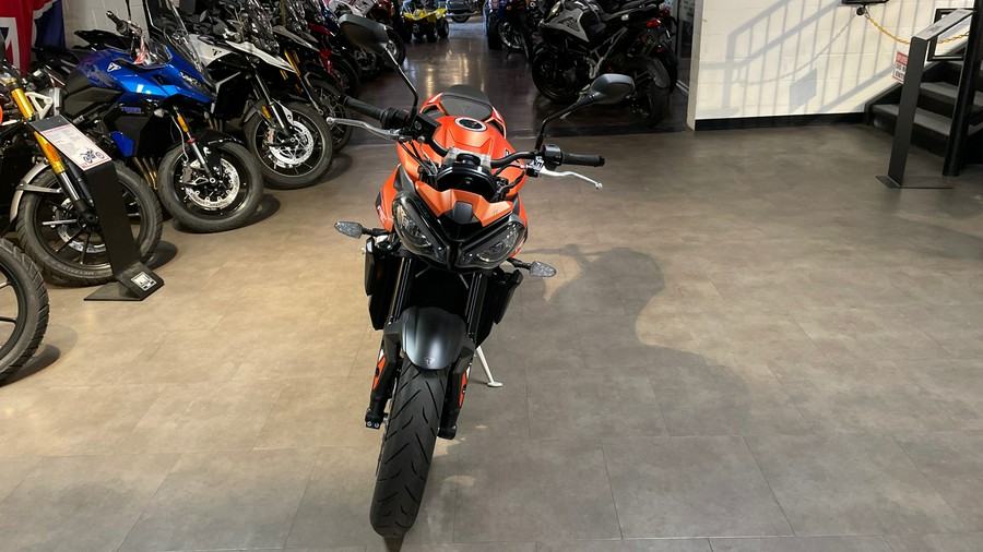 2025 Triumph Street Triple 765 R