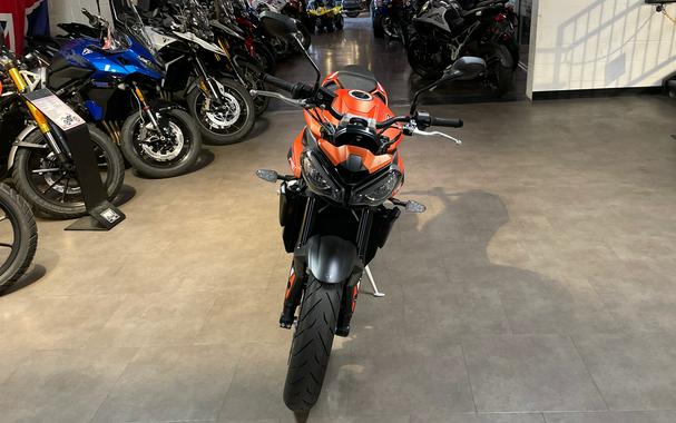 2025 Triumph Street Triple 765 R
