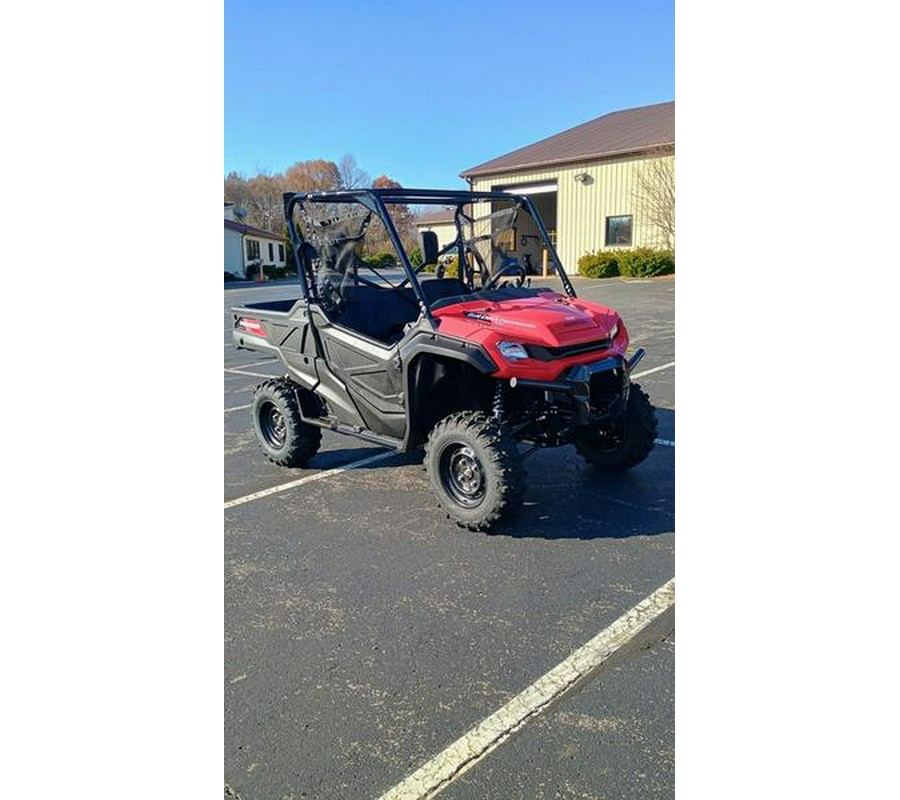 2025 Honda® Pioneer 1000