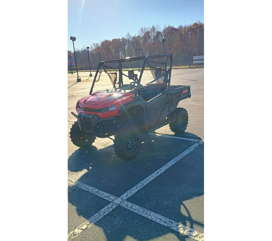 2025 Honda® Pioneer 1000