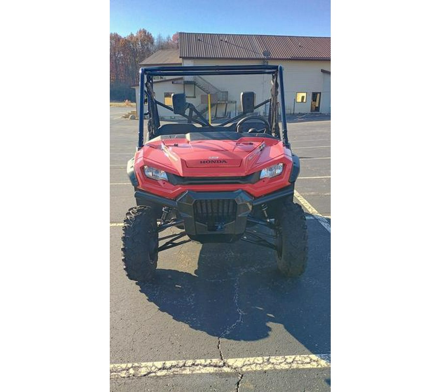 2025 Honda® Pioneer 1000