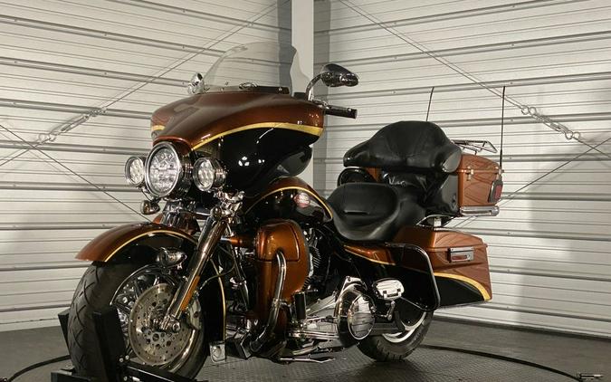 2008 Harley-Davidson® FLHTCUSE3 - CVO™ Ultra Classic® Screamin' Eagle® Anniversary Electra Glide®