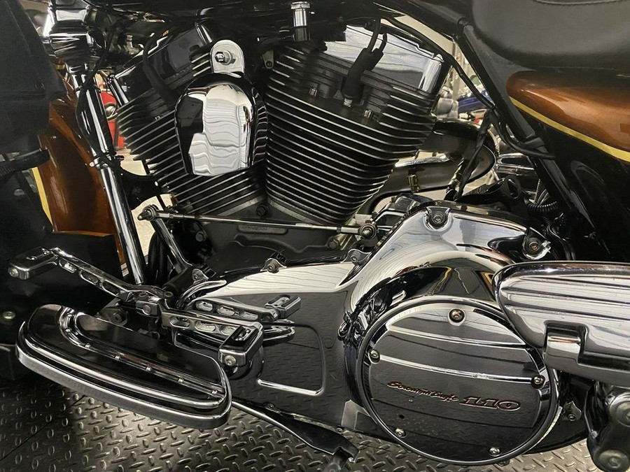 2008 Harley-Davidson® FLHTCUSE3 - CVO™ Ultra Classic® Screamin' Eagle® Anniversary Electra Glide®