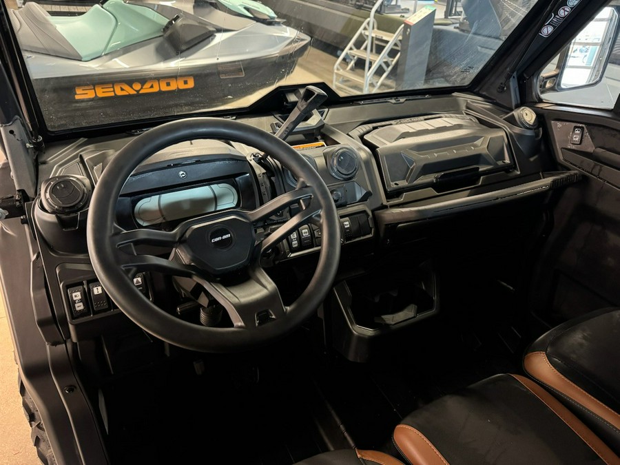 2024 Can-Am Defender MAX Limited CAB HD10