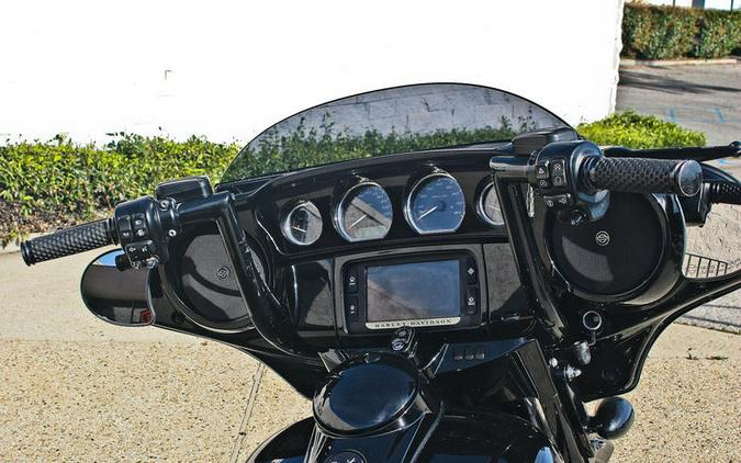 2018 Harley-Davidson® FLHXS - Street Glide® Special