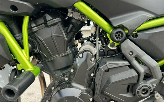 2021 Kawasaki Z650 ABS Pearl Blizzard White/Metallic Spark Black
