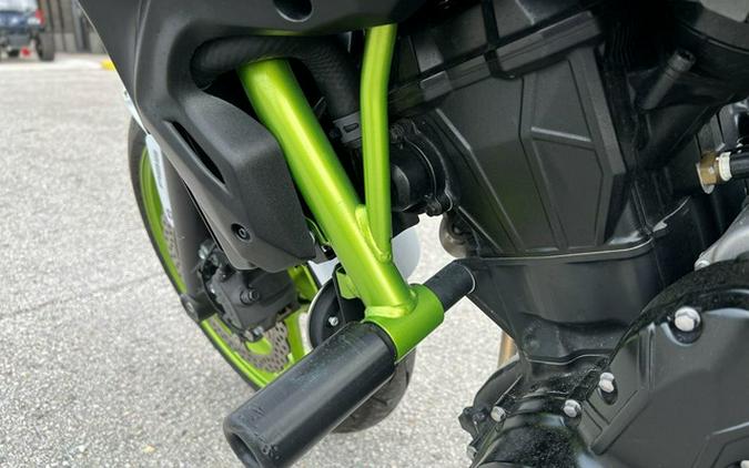 2021 Kawasaki Z650 ABS Pearl Blizzard White/Metallic Spark Black