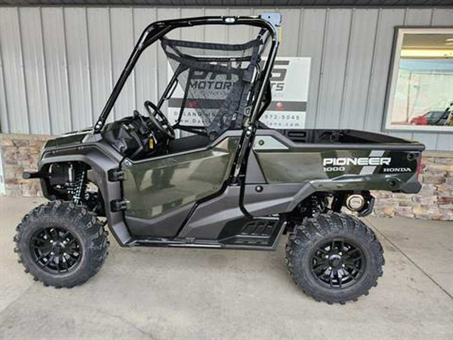 2025 Honda Pioneer 1000 Deluxe