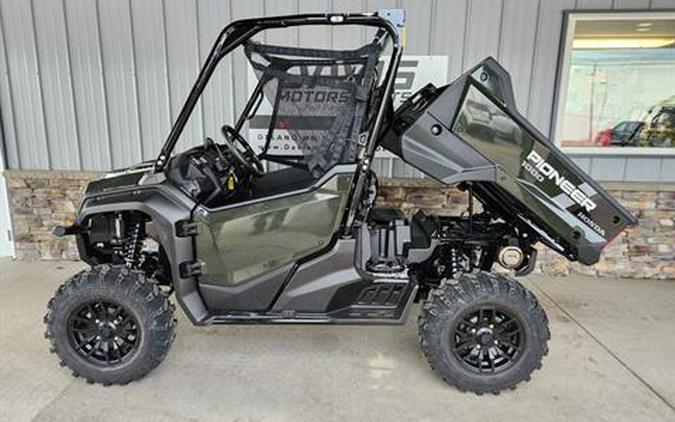 2025 Honda Pioneer 1000 Deluxe