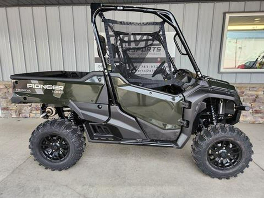 2025 Honda Pioneer 1000 Deluxe