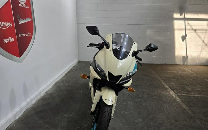 2024 Yamaha YZF-R3 R3