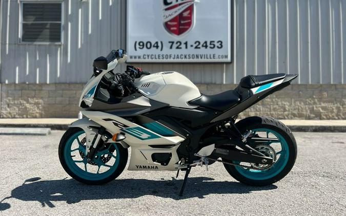 2024 Yamaha YZF-R3 R3