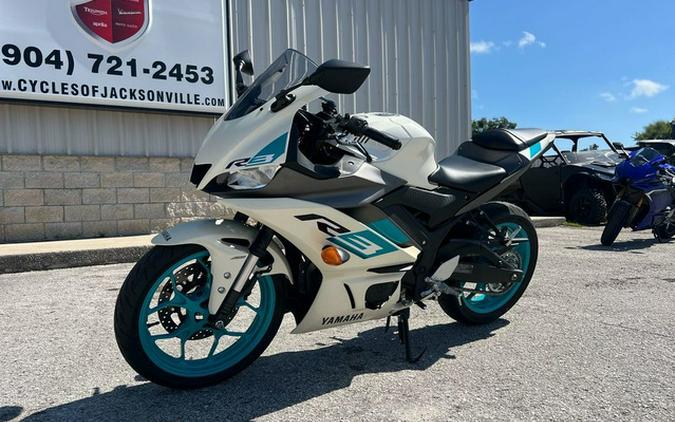 2024 Yamaha YZF-R3 R3