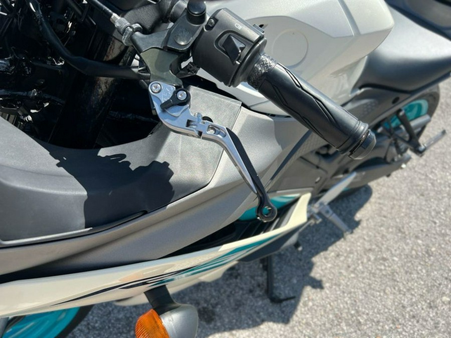2024 Yamaha YZF-R3 R3