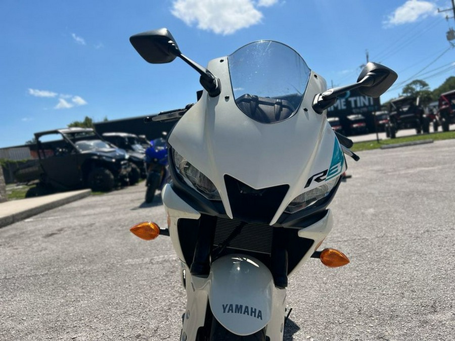 2024 Yamaha YZF-R3 R3