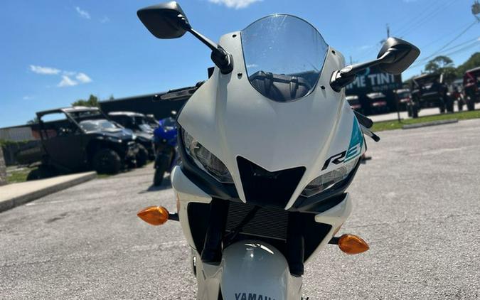 2024 Yamaha YZF-R3 R3