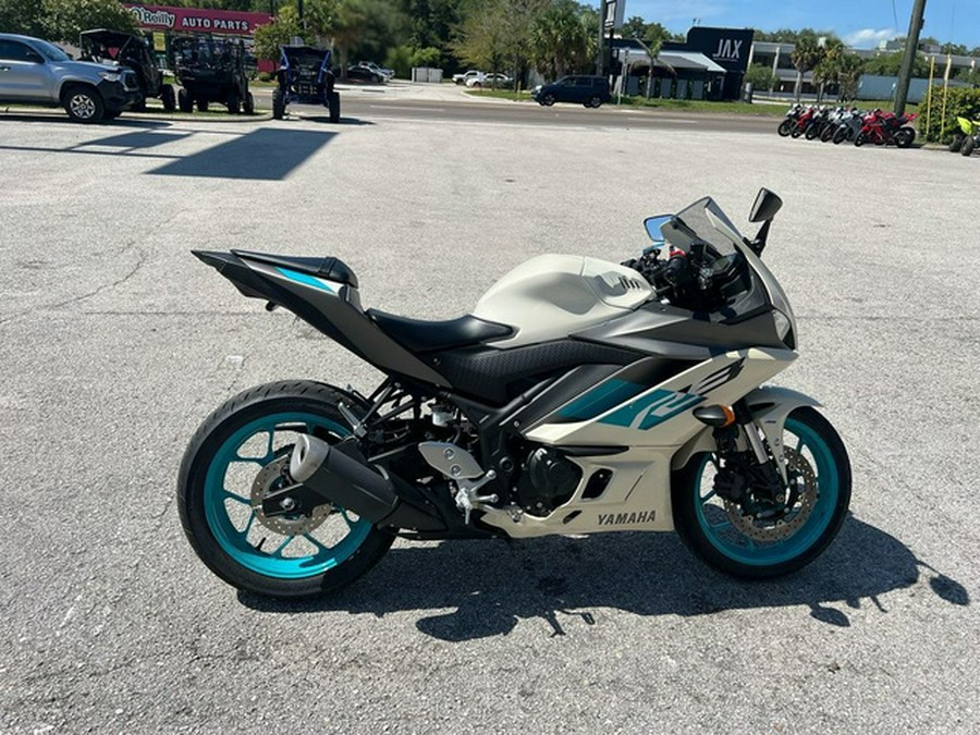 2024 Yamaha YZF-R3 R3