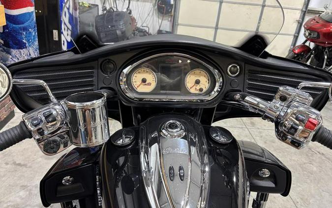 2015 Indian Motorcycle® Roadmaster™ Thunder Black