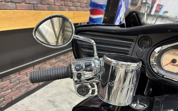 2015 Indian Motorcycle® Roadmaster™ Thunder Black