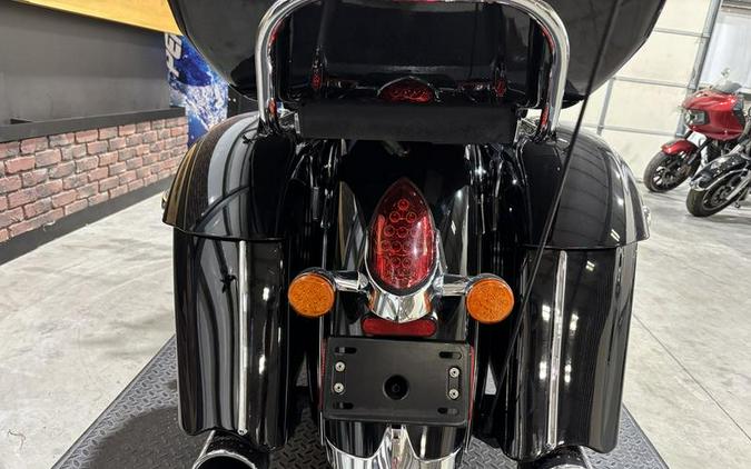 2015 Indian Motorcycle® Roadmaster™ Thunder Black