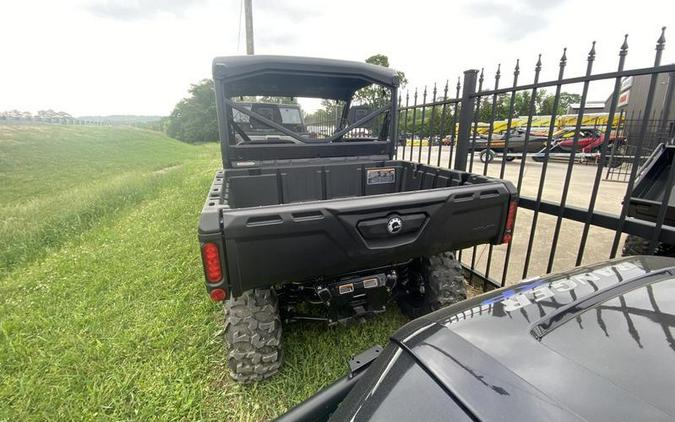 2024 Can-Am® Defender HD7