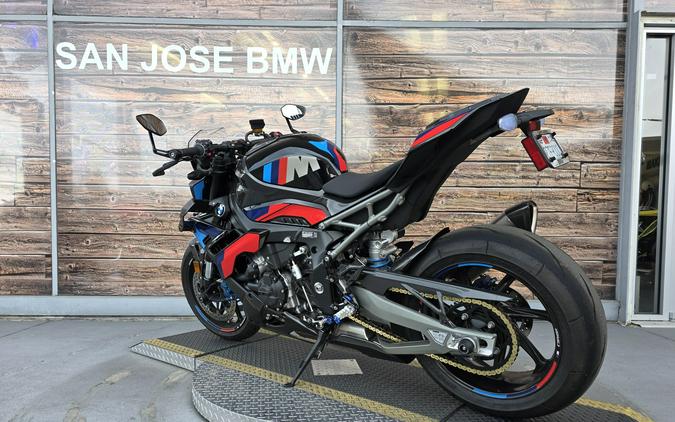 2025 BMW M 1000 R