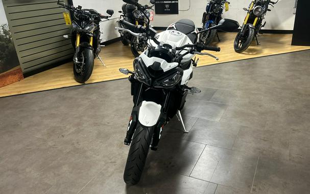 2025 Triumph Street Triple 765 R