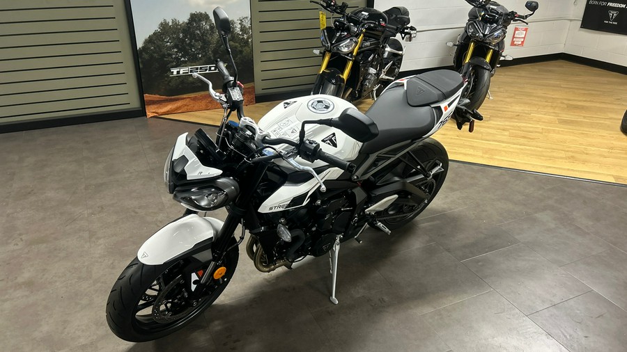 2025 Triumph Street Triple 765 R