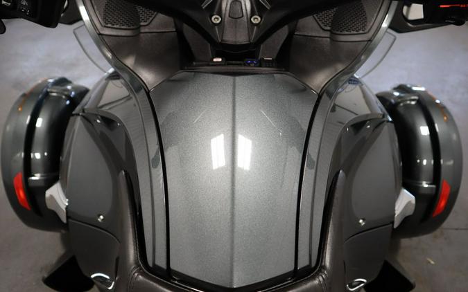 2019 Can-Am® Spyder® RT Limited Chrome