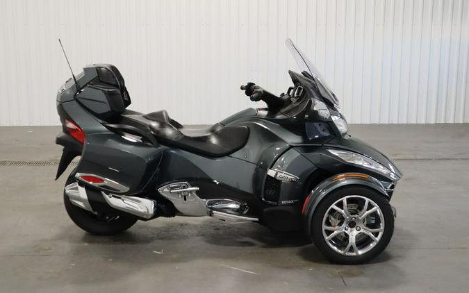 2019 Can-Am® Spyder® RT Limited Chrome