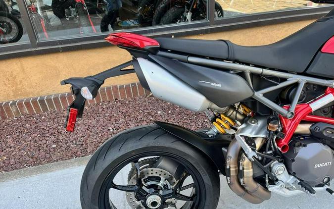 2022 Ducati Hypermotard 950 Ducati Red