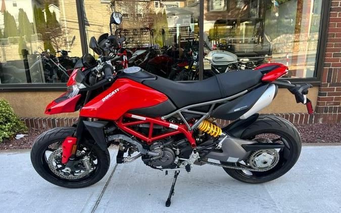 2022 Ducati Hypermotard 950 Ducati Red