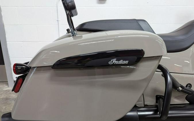2023 Indian Springfield Dark Horse Quartz Gray