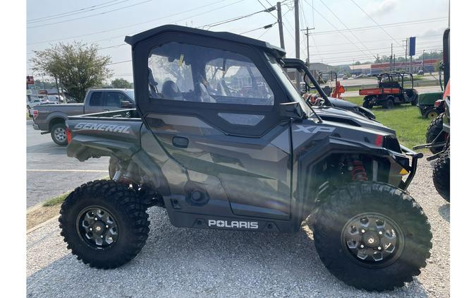 2021 Polaris Industries GENERAL XP 1000 Deluxe Super Graphite