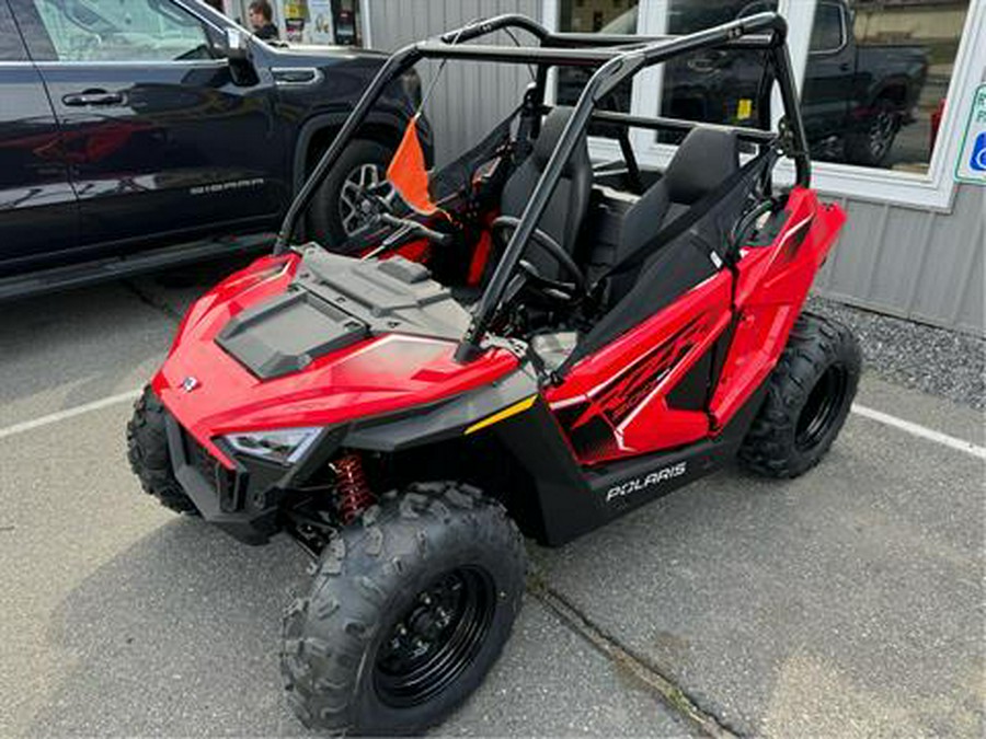 2025 Polaris RZR 200 EFI