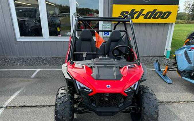 2025 Polaris RZR 200 EFI