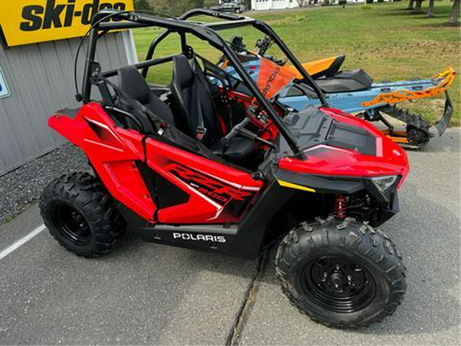 2025 Polaris RZR 200 EFI