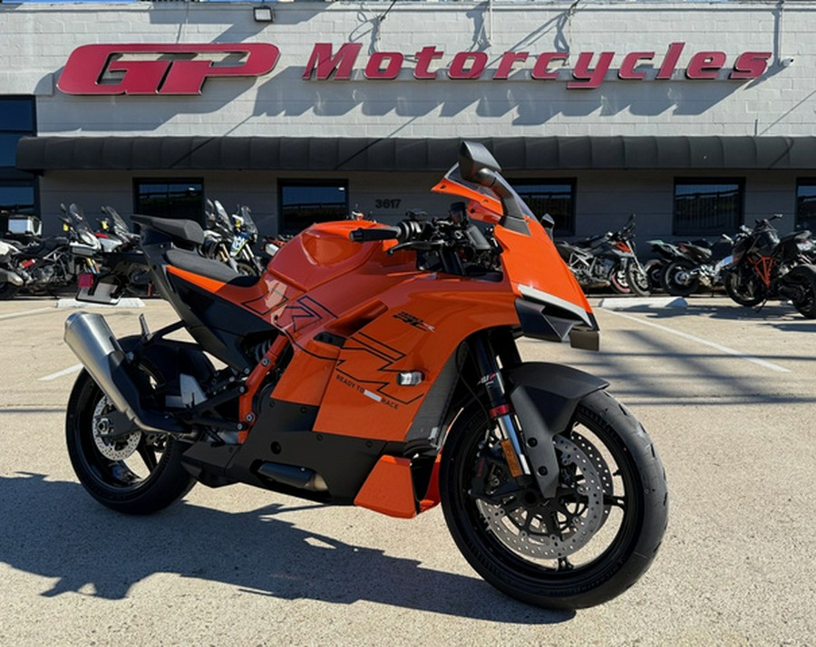 2026 KTM RC 990 R