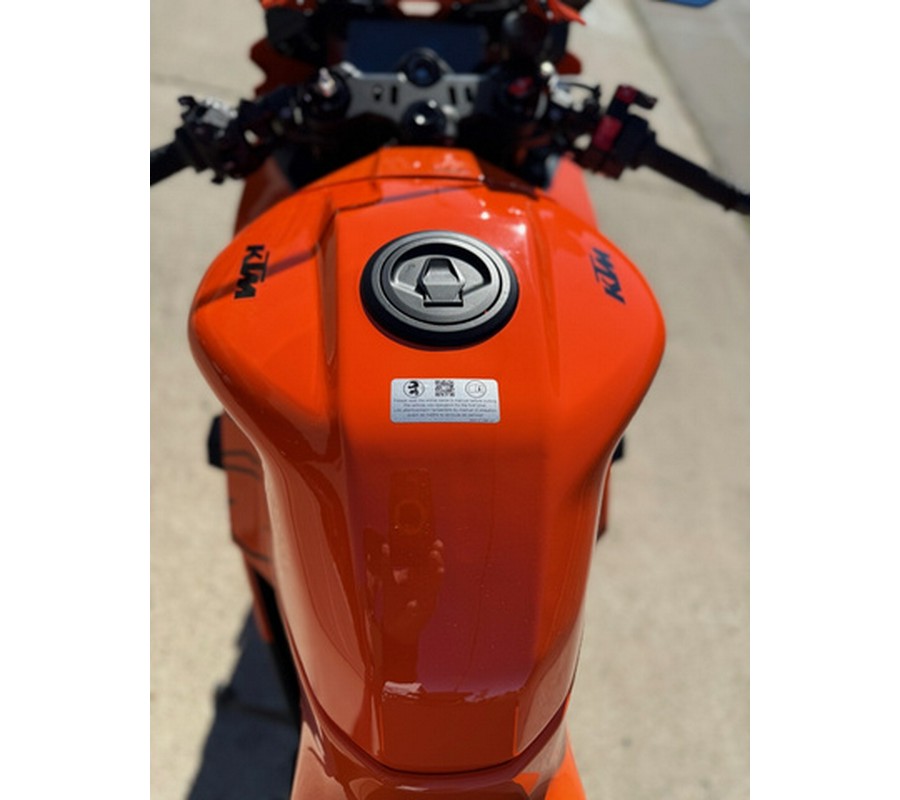 2026 KTM RC 990 R