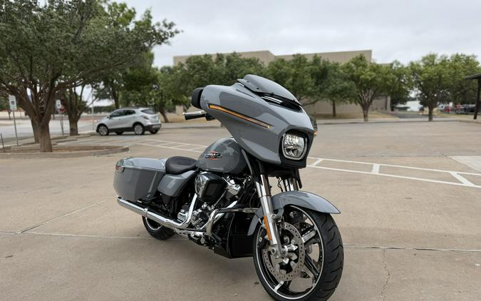 2026 Harley-Davidson® Street Glide® Dark Billiard Gray Chrome Trim