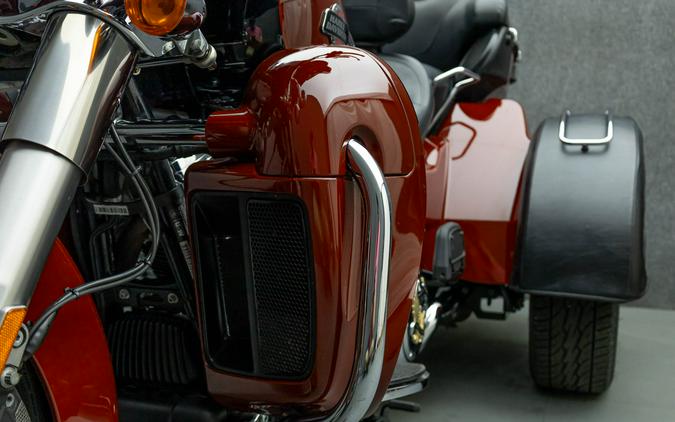 2024 HARLEY DAVIDSON FLHTCUTG TRI GLIDE ULTRA CLASSIC TRIKE W/ABS
