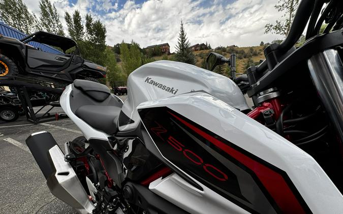 2026 Kawasaki Z500 SE ABS Pearl Blizzard White/Ebony - KM3119