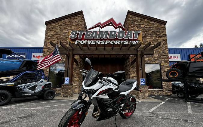 2026 Kawasaki Z500 SE ABS Pearl Blizzard White/Ebony - KM3119