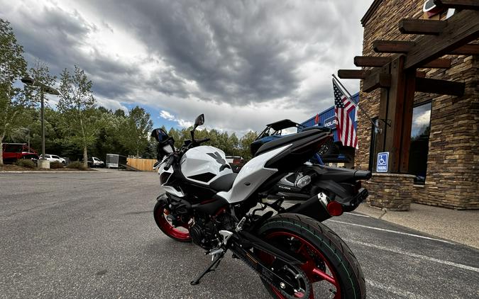 2026 Kawasaki Z500 SE ABS Pearl Blizzard White/Ebony - KM3119