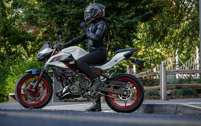 2026 Kawasaki Z500 SE ABS Pearl Blizzard White/Ebony - KM3119